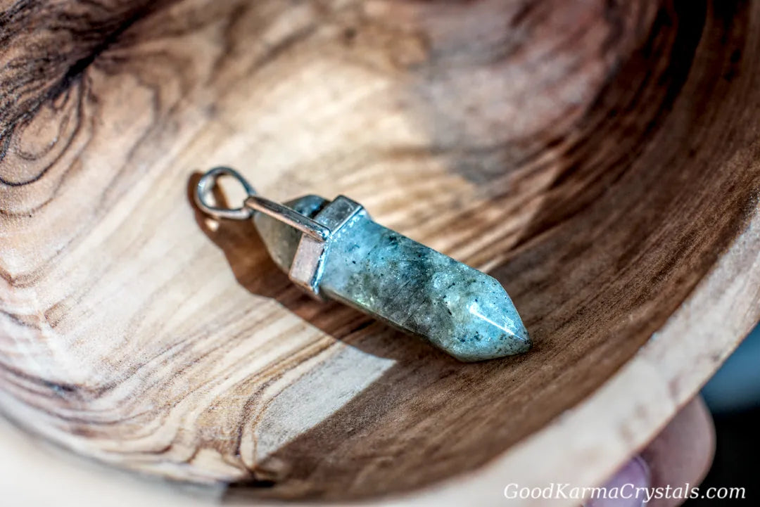 LABRADORITE PENDENT image 0
