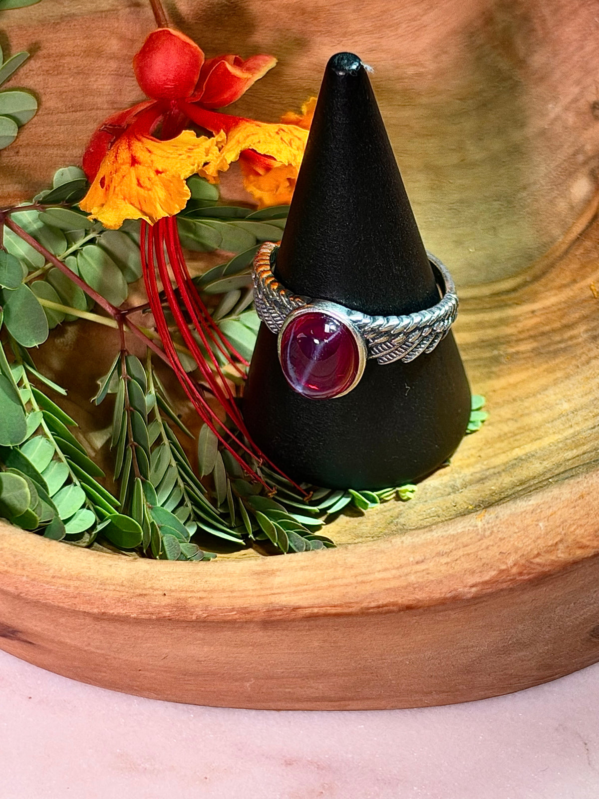 Star Ruby Pendant Ring UV Reactive - D