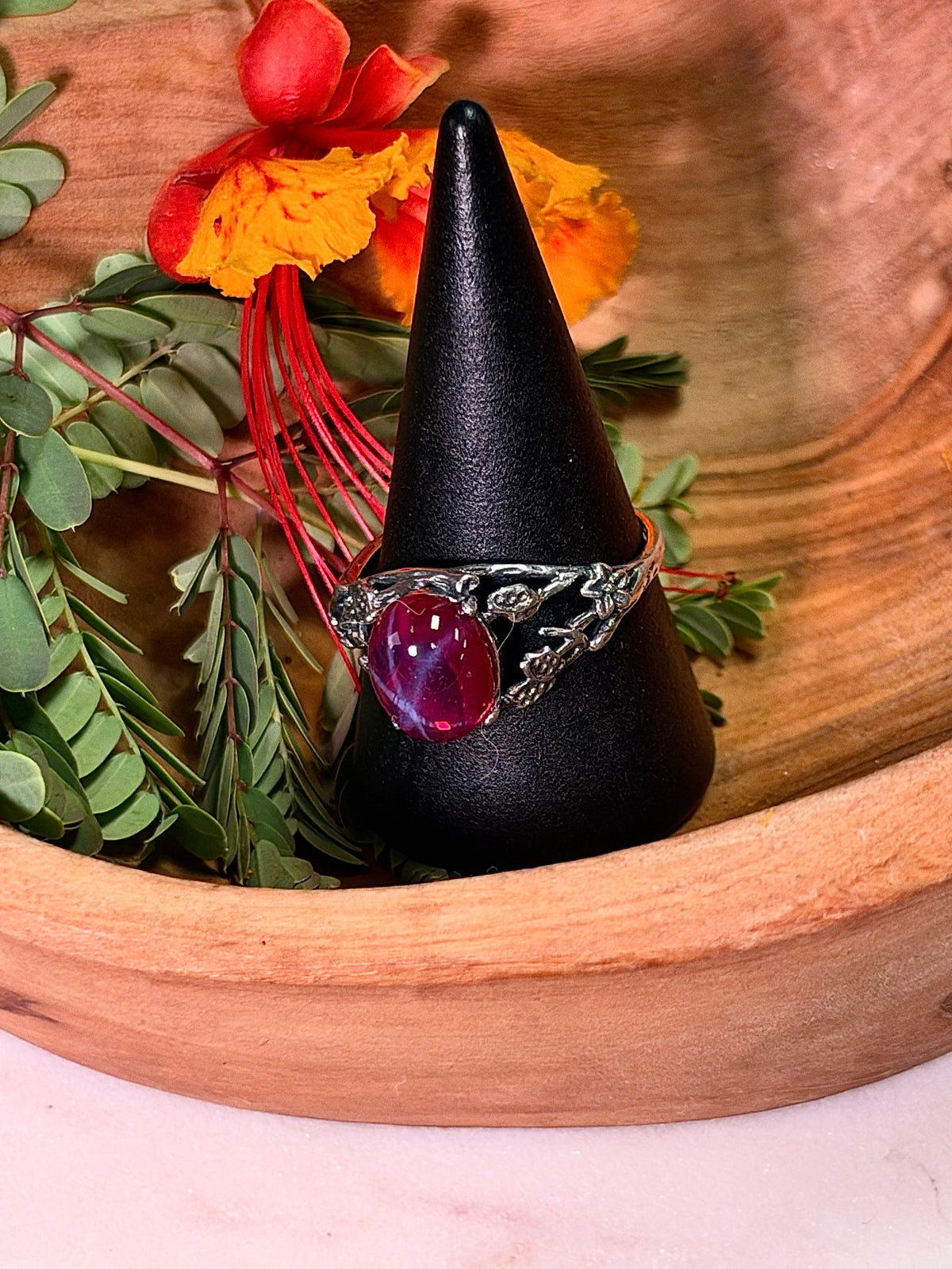 Star Ruby Pendant Ring UV Reactive - B