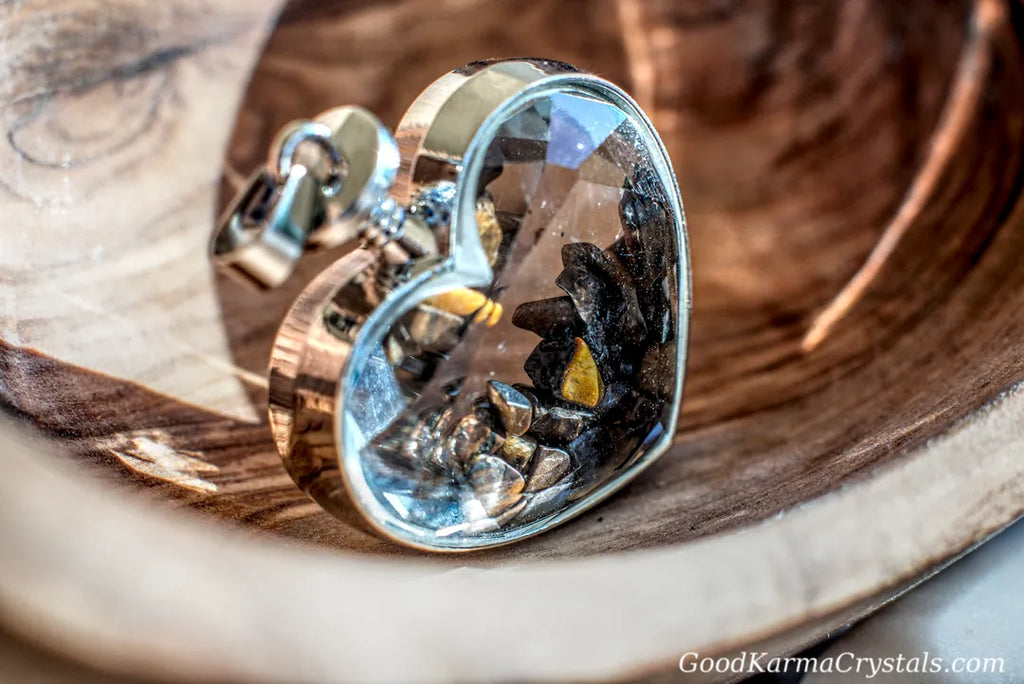 Tiger's Eye -Heart Chip Pendant
