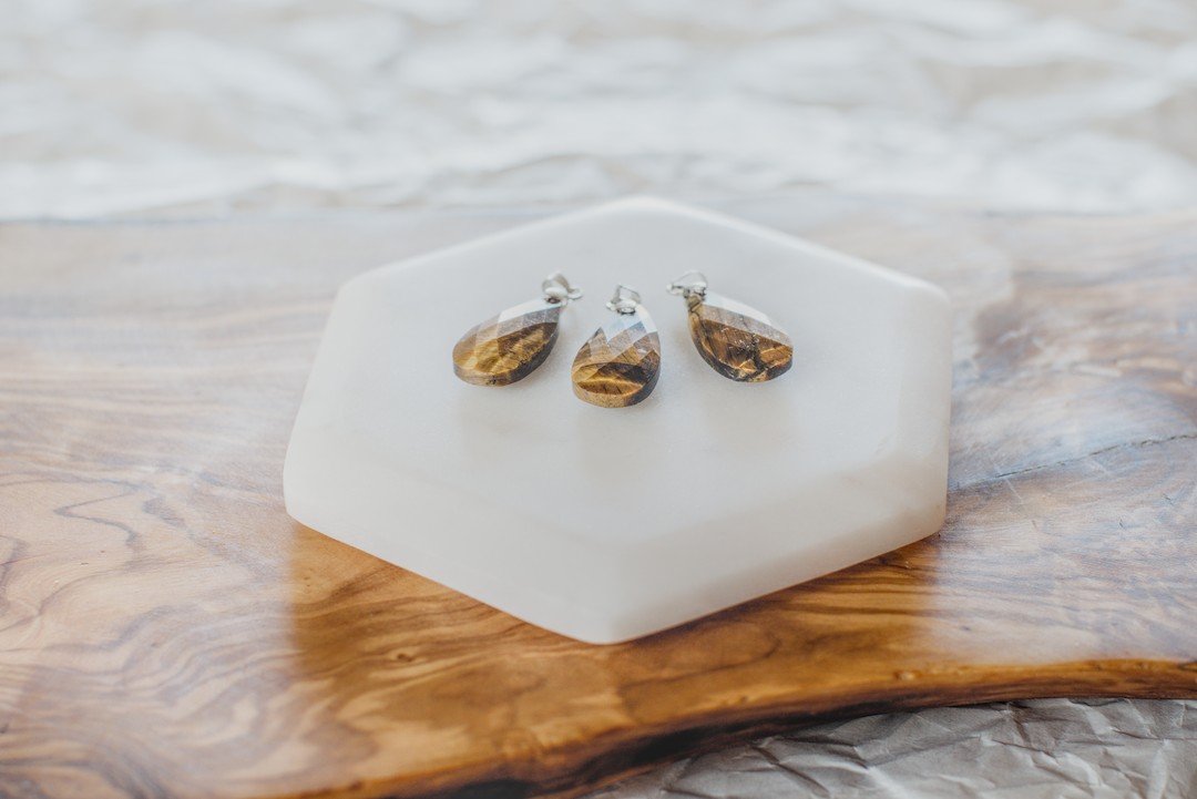 Tiger's Eye Drop Pendent image 0