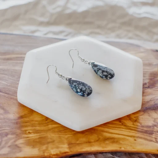 SNOWFLAKE OBSIDIAN FACETED