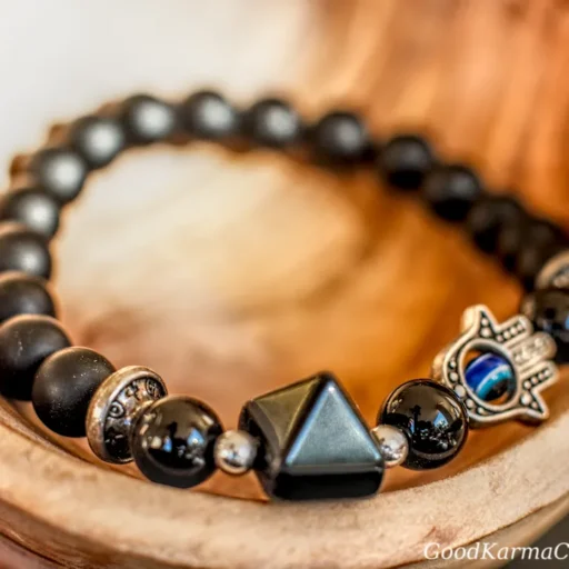 BLACK SPECTROLITE HAND BRACELET