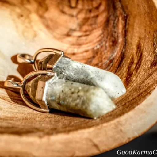 Labradorite Pendent